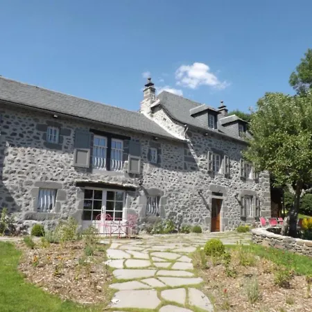 Maison De Caractere Avec Spa Et Jardin, Proche De Saint-flour, Pour 4 Pers. - Fr-1-742-461