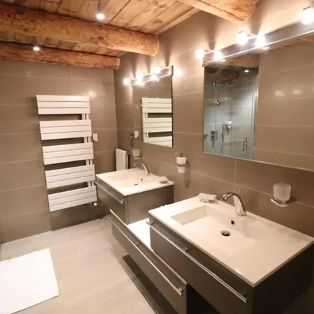 Maison De Caractere Avec Spa Et Jardin, Proche De Saint-flour, Pour 4 Pers. - Fr-1-742-461 Dom wakacyjny