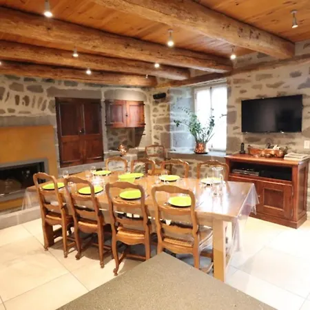 Maison De Caractere Avec Spa Et Jardin, Proche De Saint-flour, Pour 4 Pers. - Fr-1-742-461 *